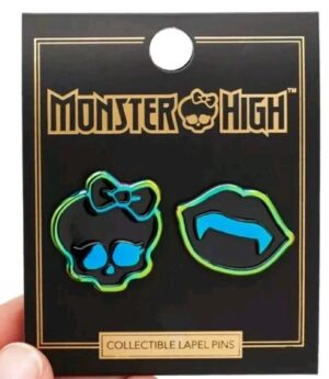 Skullette and Fangs SDCC 2024 LE 300